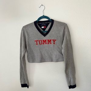 VINTAGE tommy hilfiger cropped sweater